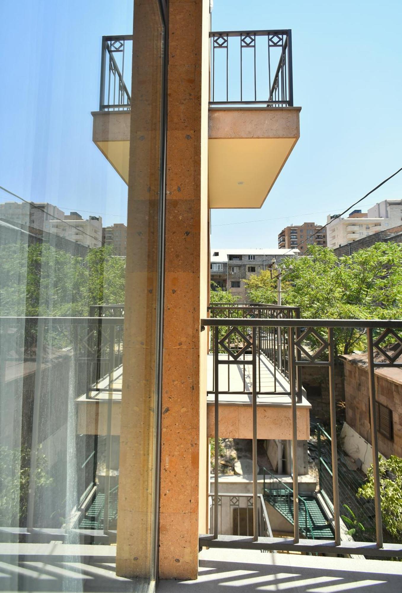 Hotel Avenue 30 Yerevan Exterior photo