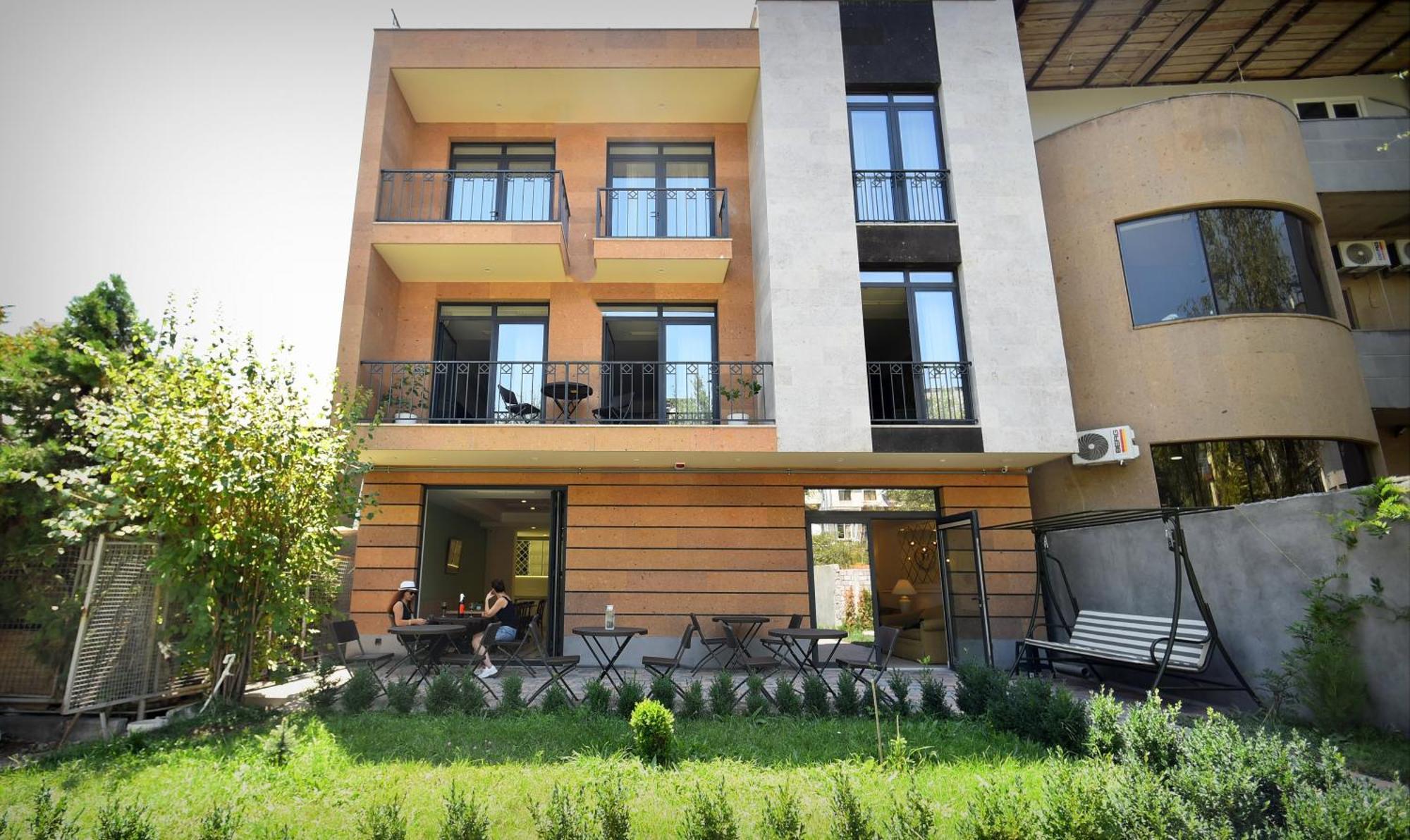 Hotel Avenue 30 Yerevan Exterior photo